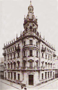 Antiguo edificio social de la Caja denominado «Torre del Reloj» inaugurado en 1934